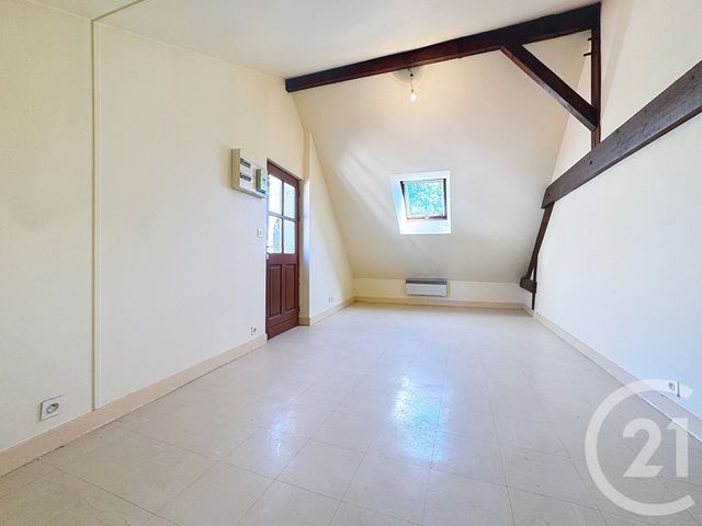 Appartement à vendre - 2 pièces - 26.4 m2 - SALBRIS - 41 - CENTRE - Century 21 Sologne Immobilier