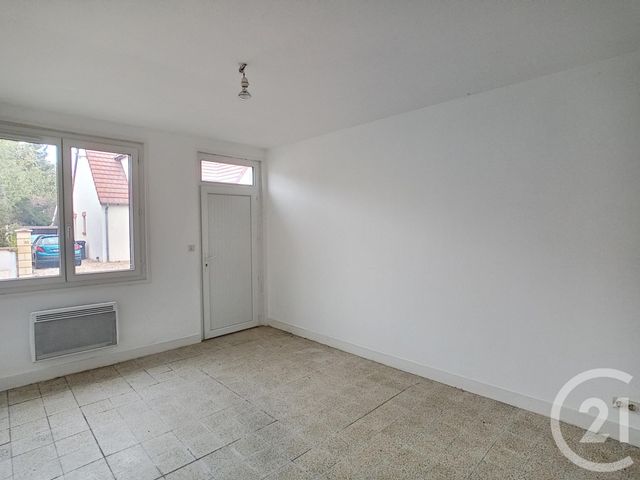 Studio à louer - 1 pièce - 19.48 m2 - SALBRIS - 41 - CENTRE - Century 21 Sologne Immobilier