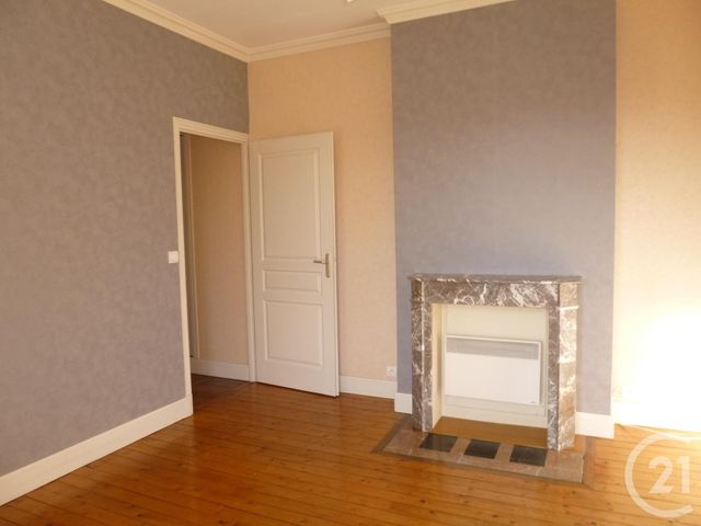 Appartement F1 à louer - 1 pièce - 23.0 m2 - SALBRIS - 41 - CENTRE - Century 21 Sologne Immobilier