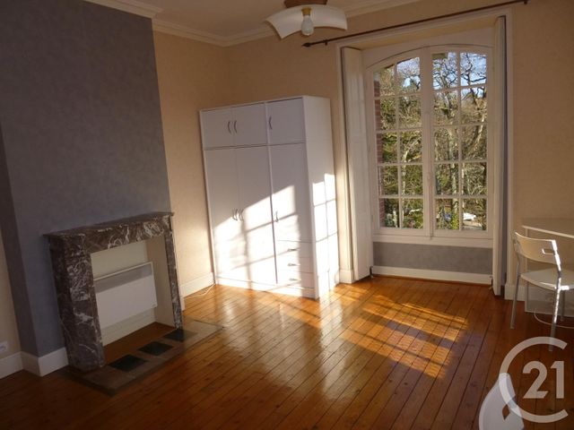 Appartement F1 à louer - 1 pièce - 23.0 m2 - SALBRIS - 41 - CENTRE - Century 21 Sologne Immobilier