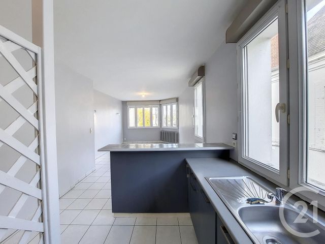 Appartement F2 à louer - 2 pièces - 40.0 m2 - SALBRIS - 41 - CENTRE - Century 21 Sologne Immobilier