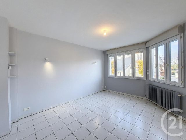 Appartement F2 à louer - 2 pièces - 40.0 m2 - SALBRIS - 41 - CENTRE - Century 21 Sologne Immobilier